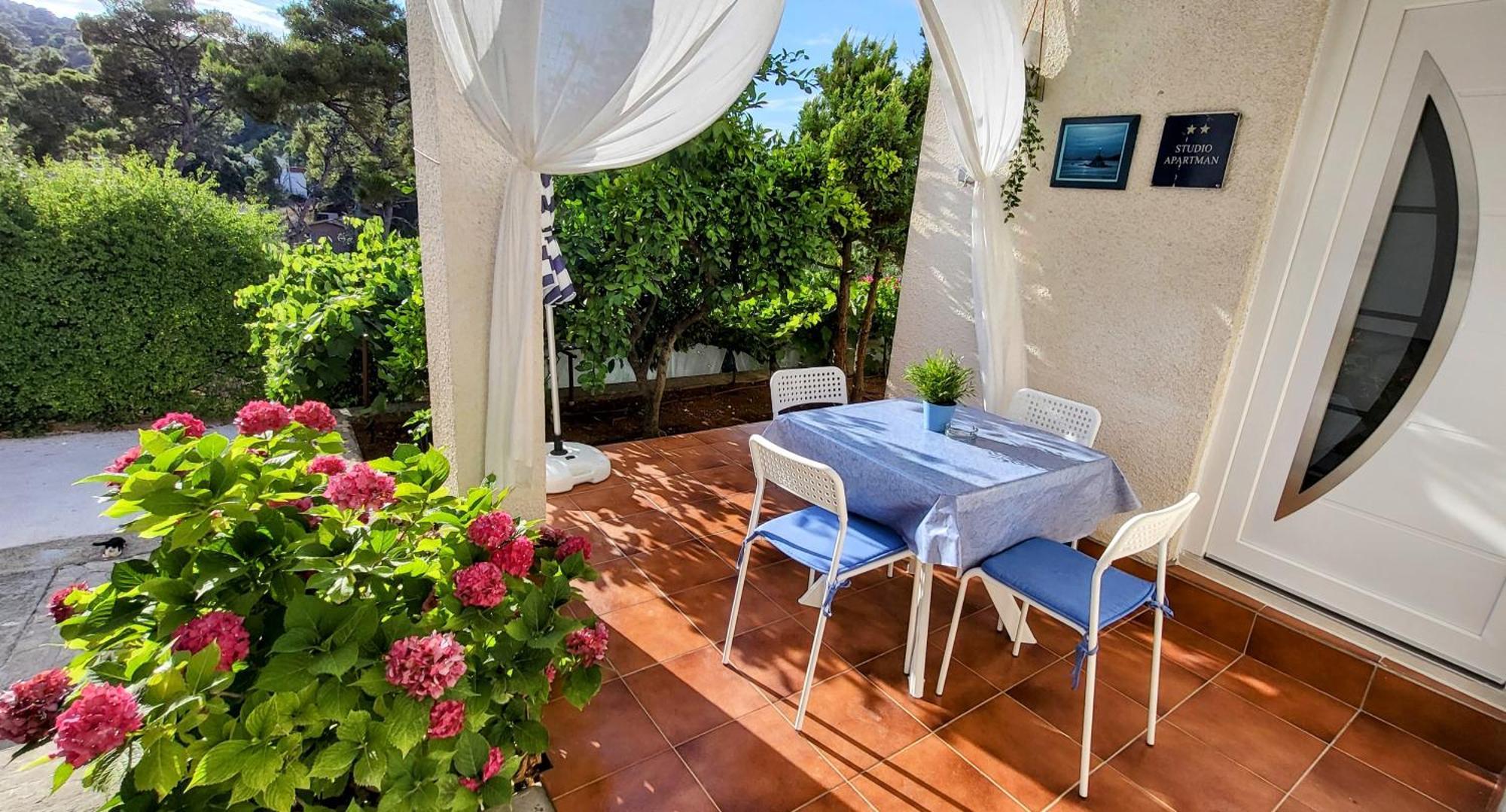 Apartments Solta Rogac Exterior photo